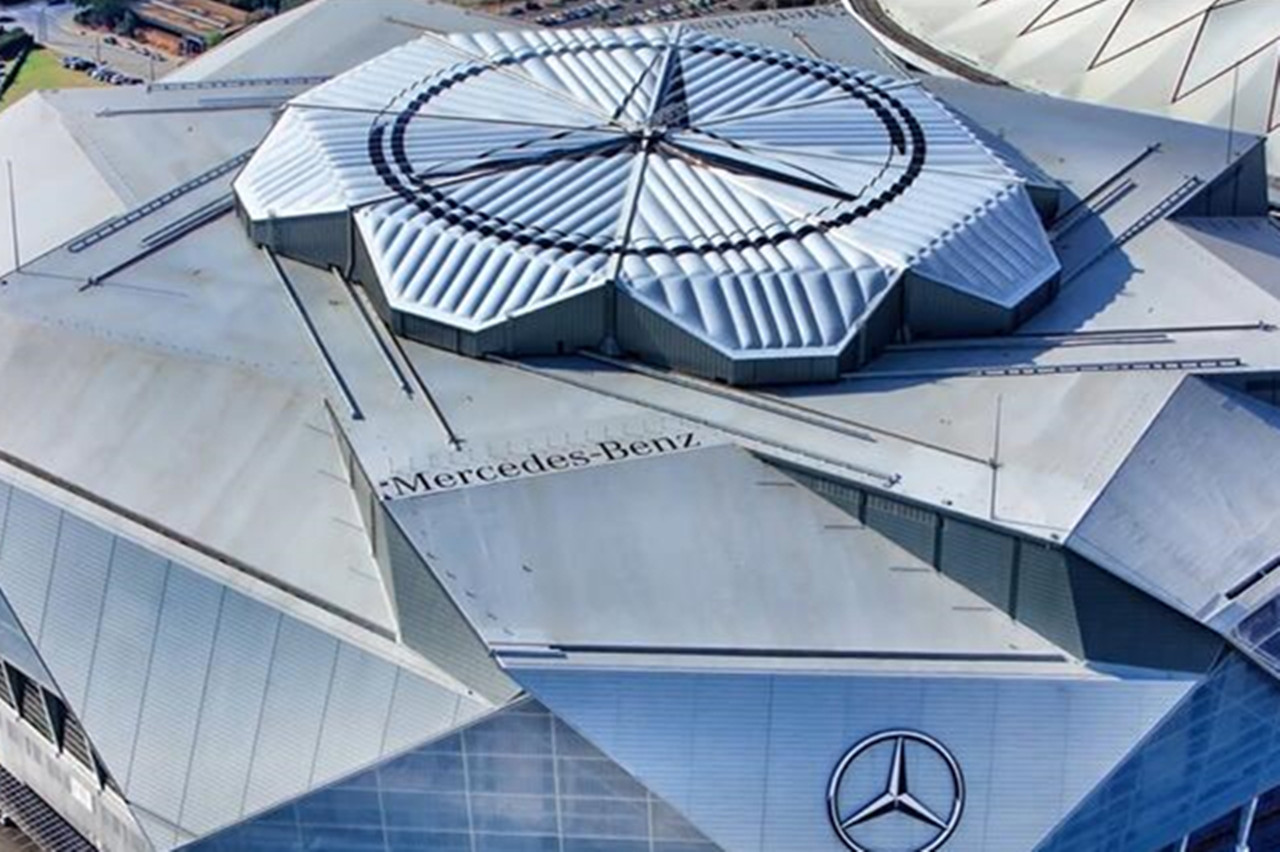 为什么奔驰要造体育场,奔驰投资15亿体育馆