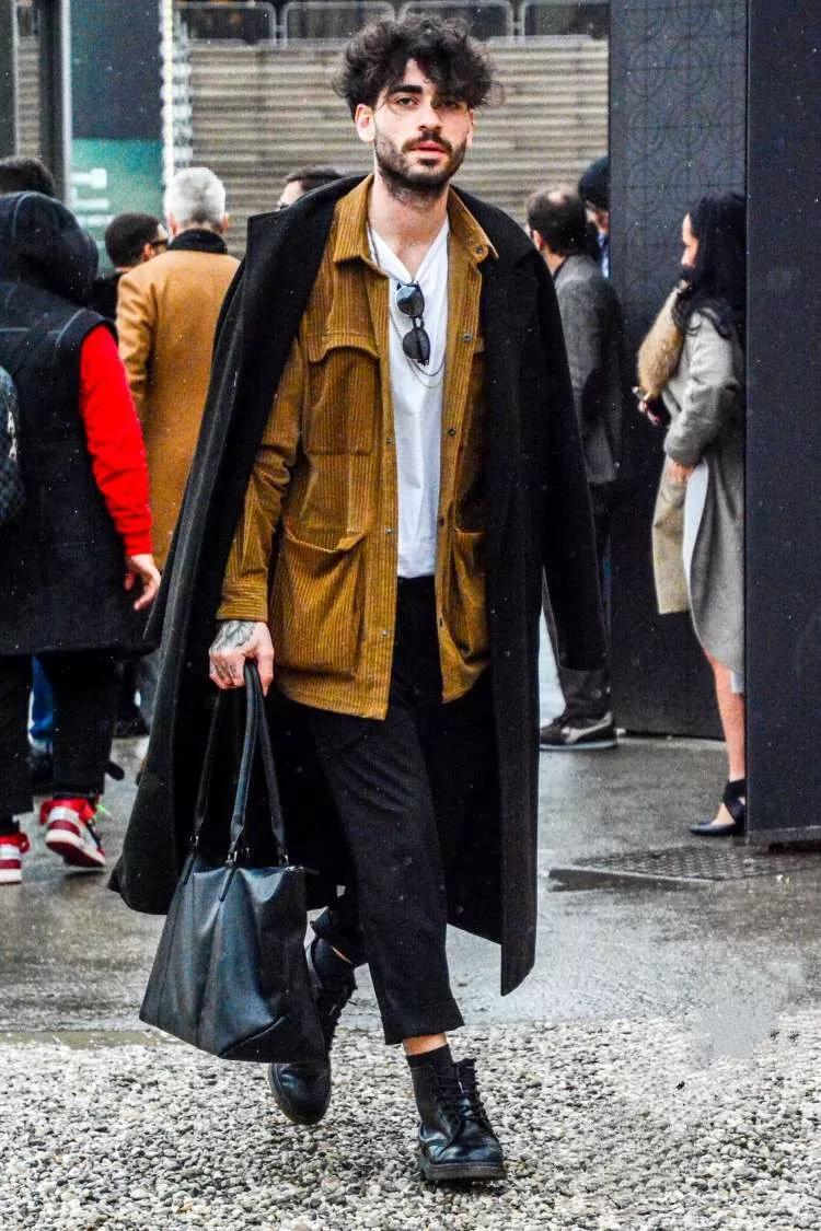 哪款黑色皮靴最好穿,复古白色系皮靴怎么搭配