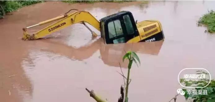 挖机被水淹了怎么处理,挖机行情惨淡挖机司机该何去何从