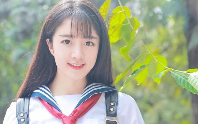 18岁少女,偷用卫生棉条卡住,无奈去医院求助,医生:不能这样用