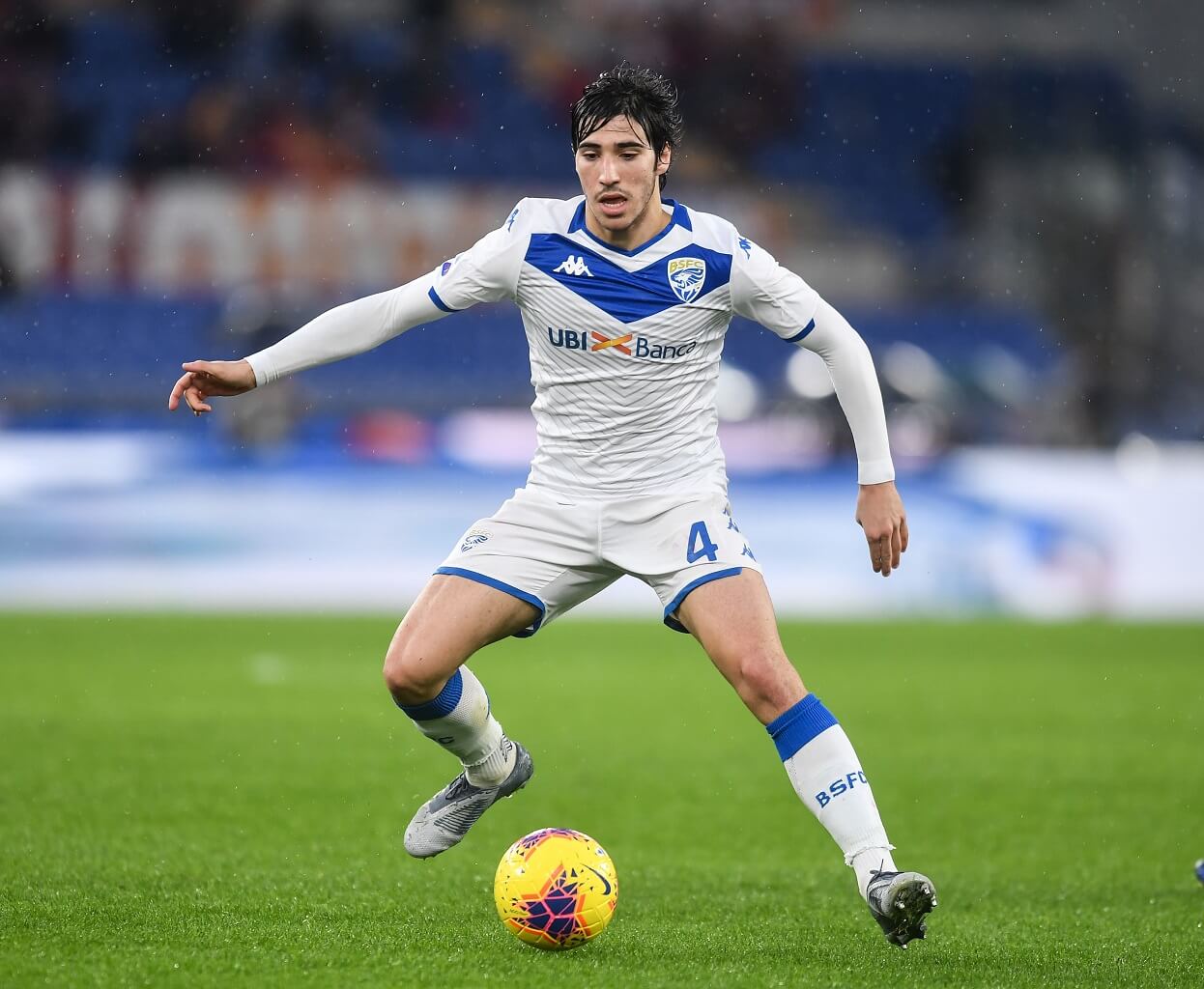 2019足坛00后最佳阵容,足坛最强00后11人首发阵容出炉