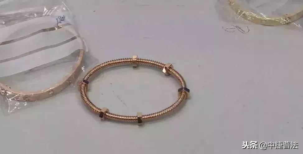 卡地亚手镯、纪梵希耳钉……网上买超便宜，原来都是这里产的