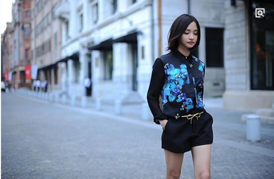 miss濡瑰鐩存挱杩為害,miss濡瑰瑙嗛