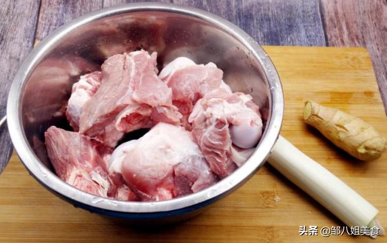 猪骨汤怎么炖不腥好吃,猪骨汤要怎么调味道才鲜