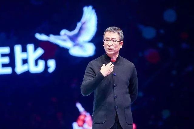 白岩松跑步十年感悟,白岩松每天坚持慢跑5公里