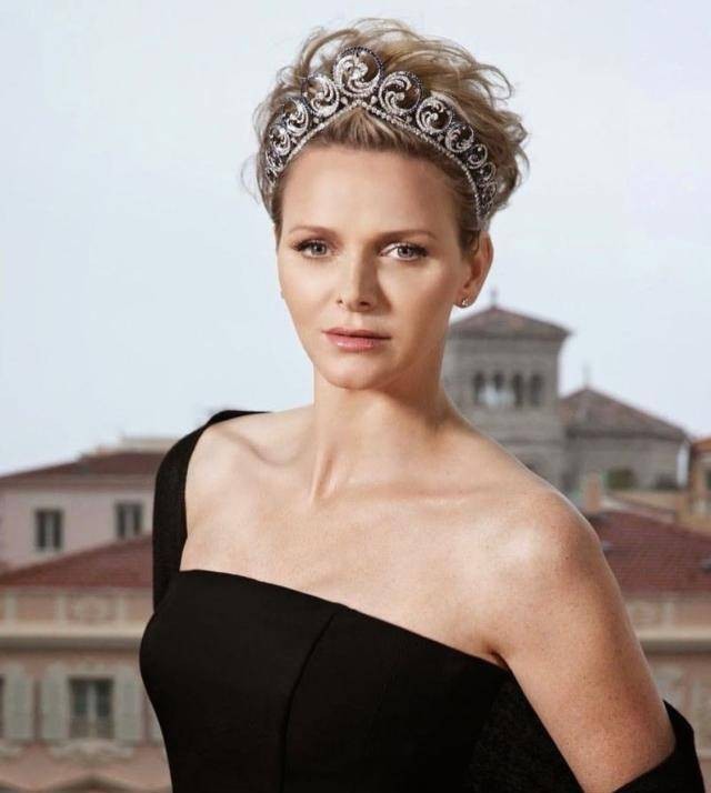 摩纳哥王妃夏琳:恋爱9年才知丈夫有俩私生子,逃婚3次被追回