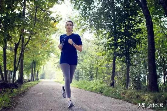 健身课原地小跳,健身小课堂30分钟