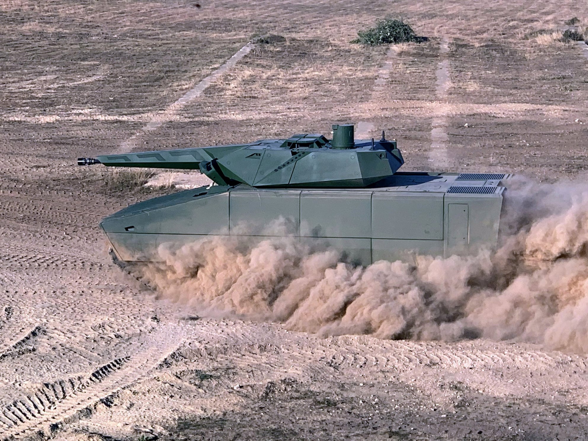 世界上防护能力最强的装甲车,最新山猫kf41步兵战车