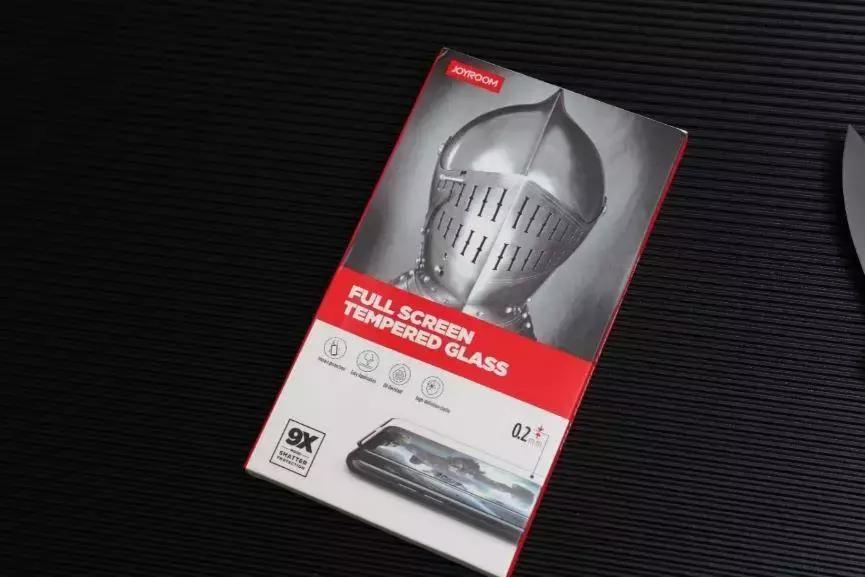 苹果手机透光率最好的钢化膜评测,iphone钢化膜到底哪种膜最好