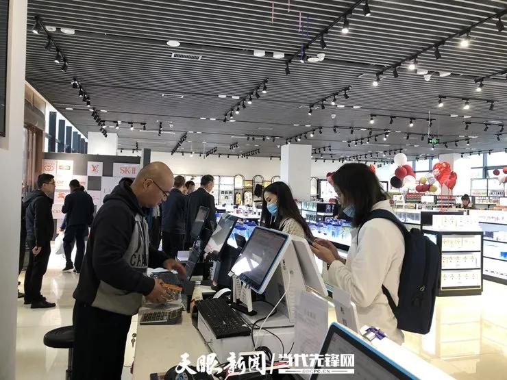 来贵阳一个地方逛遍贵州,来贵阳哪些地方可以买到特产