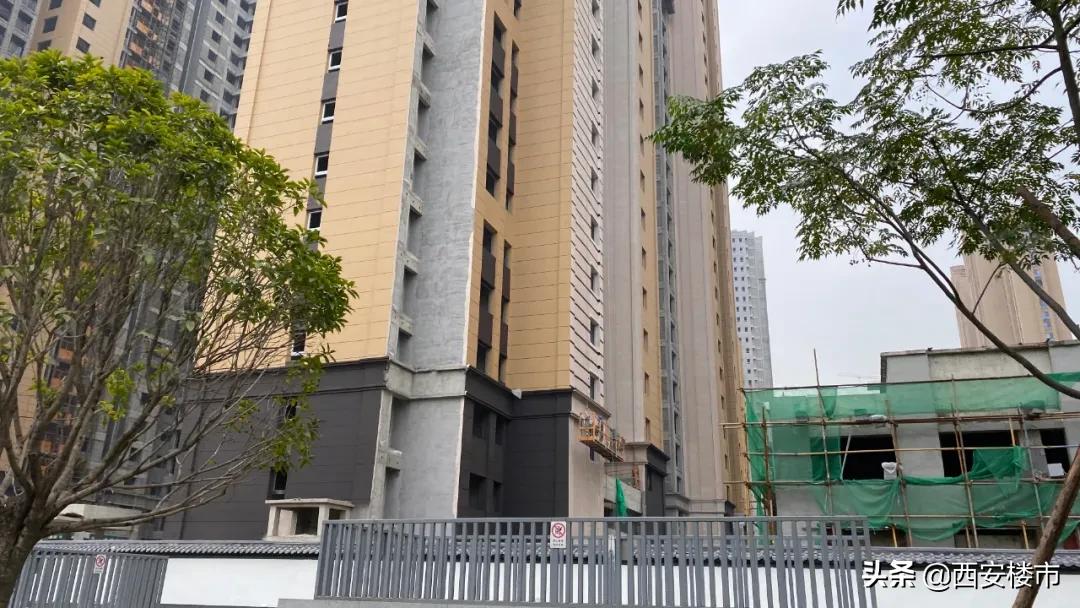 金辉世界城的二手房源为什么很多,金辉世界城首付2万起