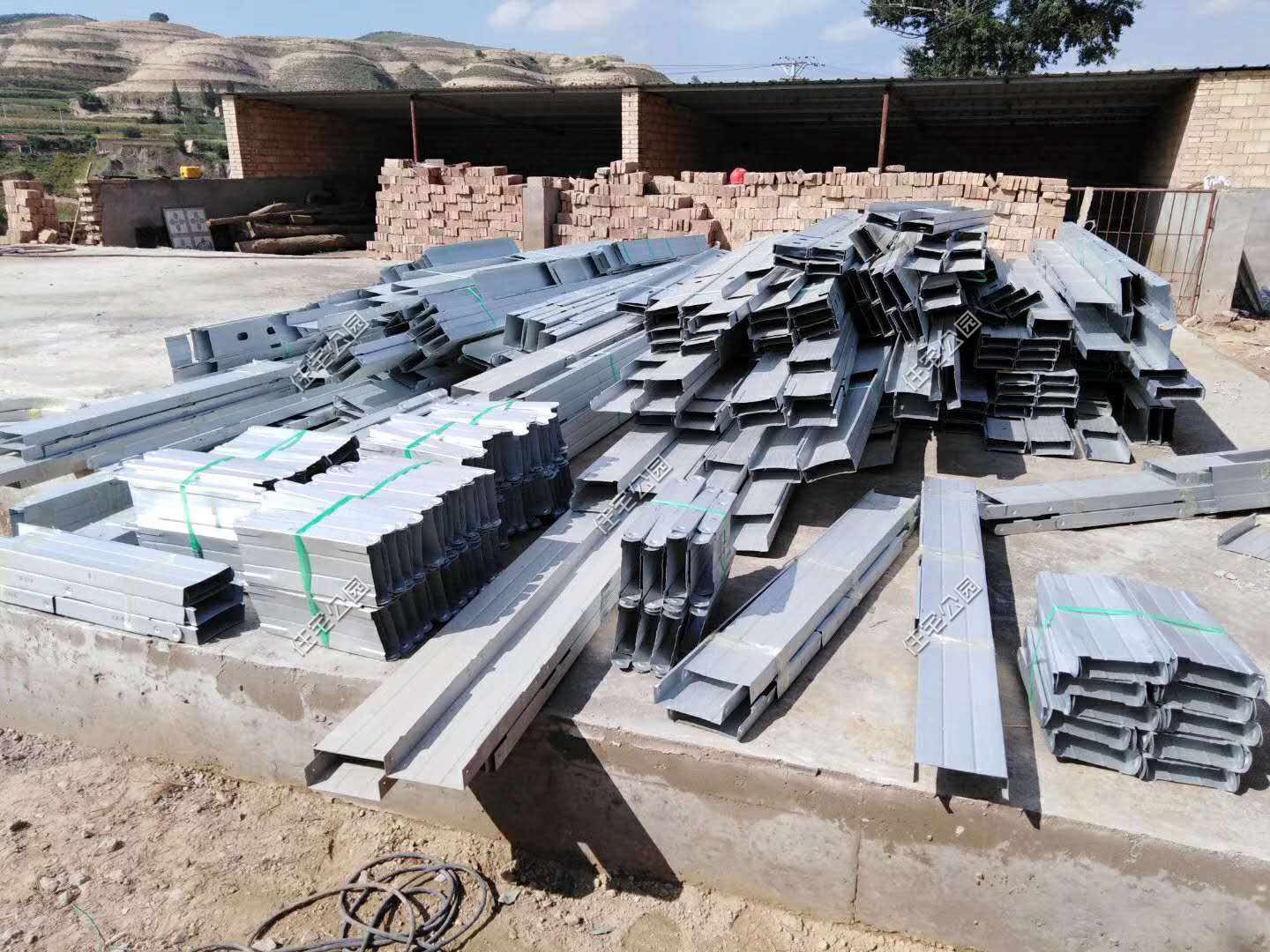 农村钢结构保温层自建房,农村自建轻钢房屋保温