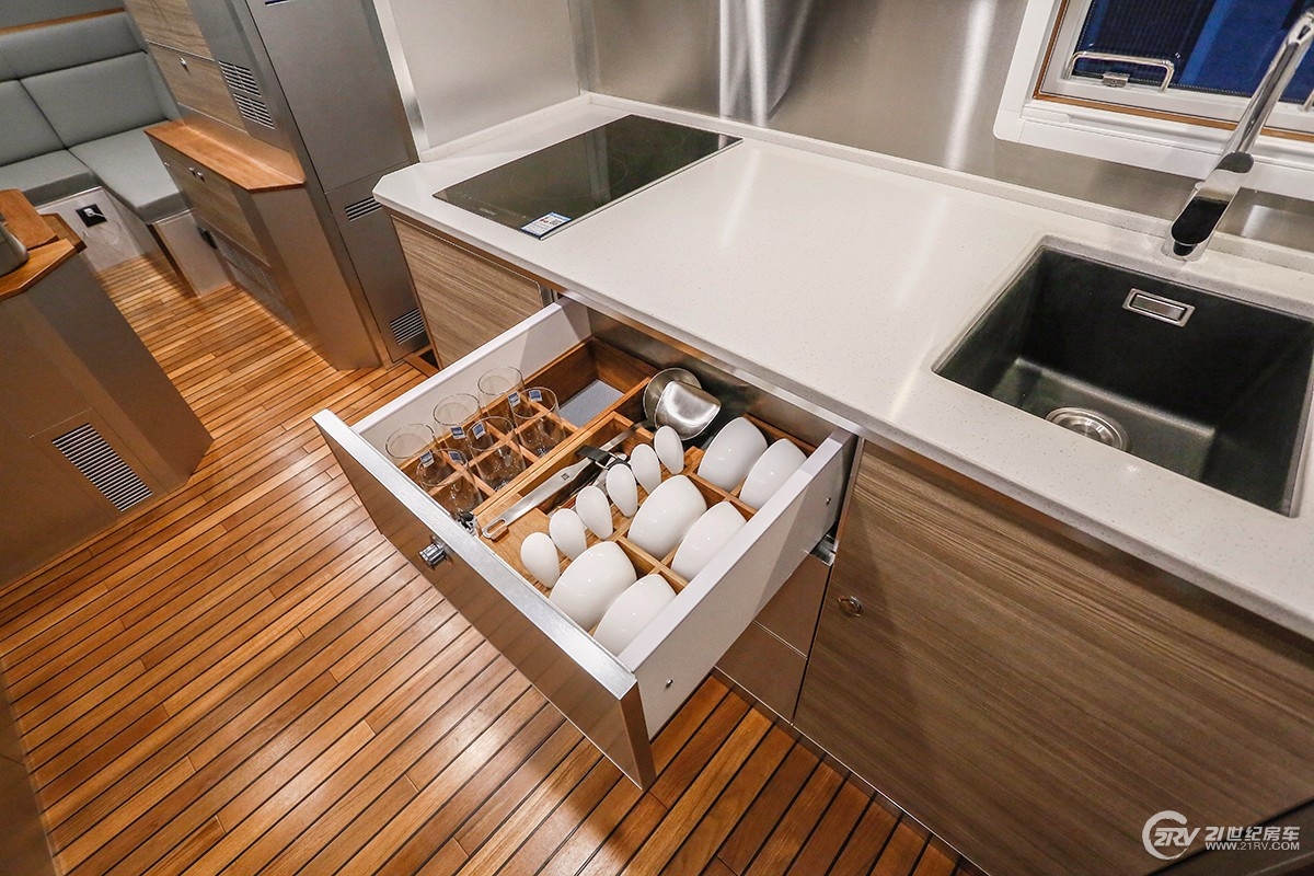 诺马迪森房车100万以内,1300万诺马迪森越野房车旅游