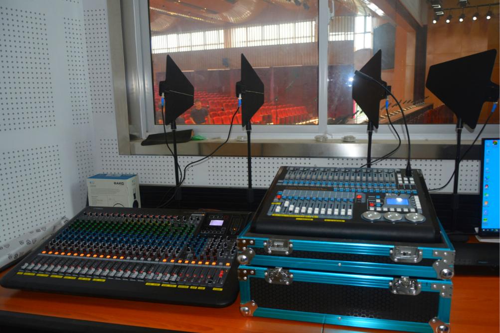 硬核科技装备学生,枣强中学礼盒