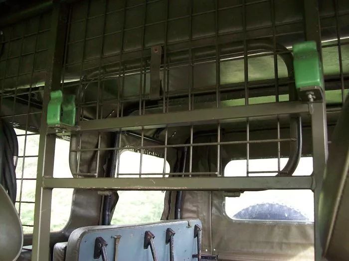 奔驰g六驱越野,六轮七座奔驰g系列越野车