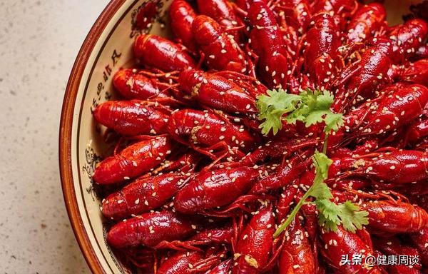 小龙虾啤酒会引起痛风吗,吃小龙虾会不会得痛风