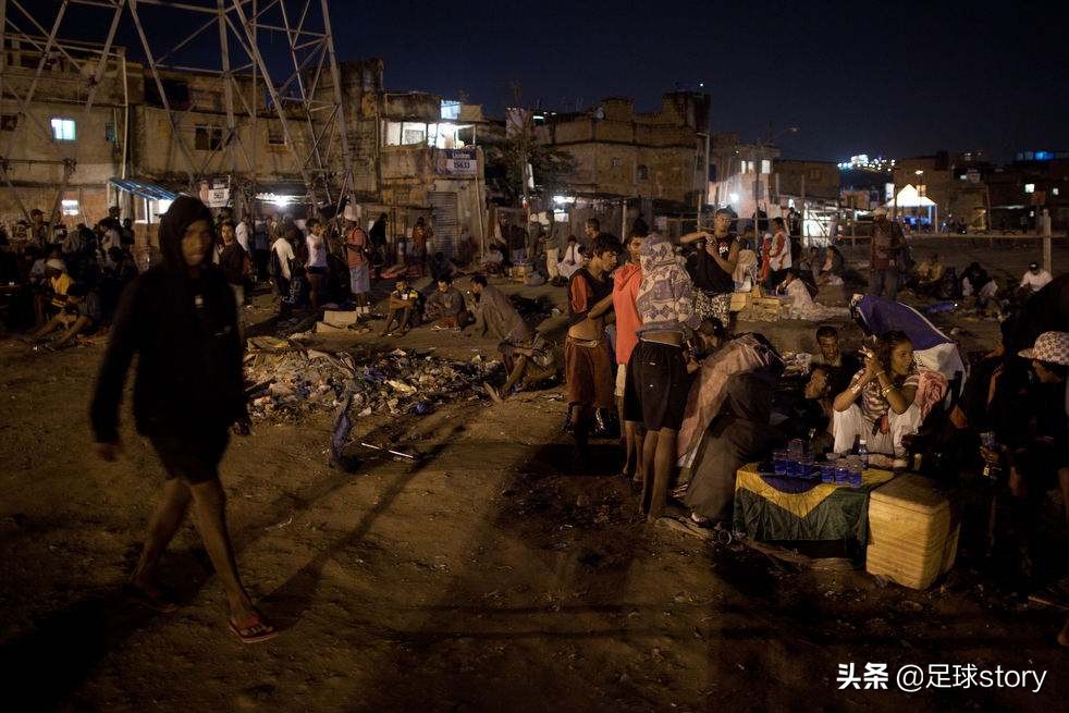 阿德里亚诺的堕落,阿德里亚诺堕落之前