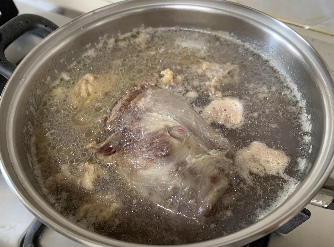 炖完牛肉的汤煮面,炖完牛肉的砂锅去异味