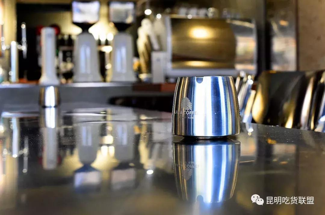 昆明2环边巷子里的小店，1杯咖啡+1份简餐，感觉我又去到了泰国