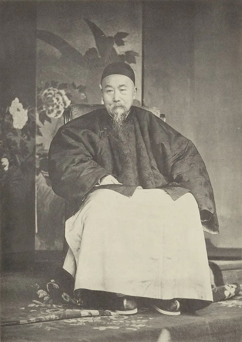 去时是工具人，归来成思想犯