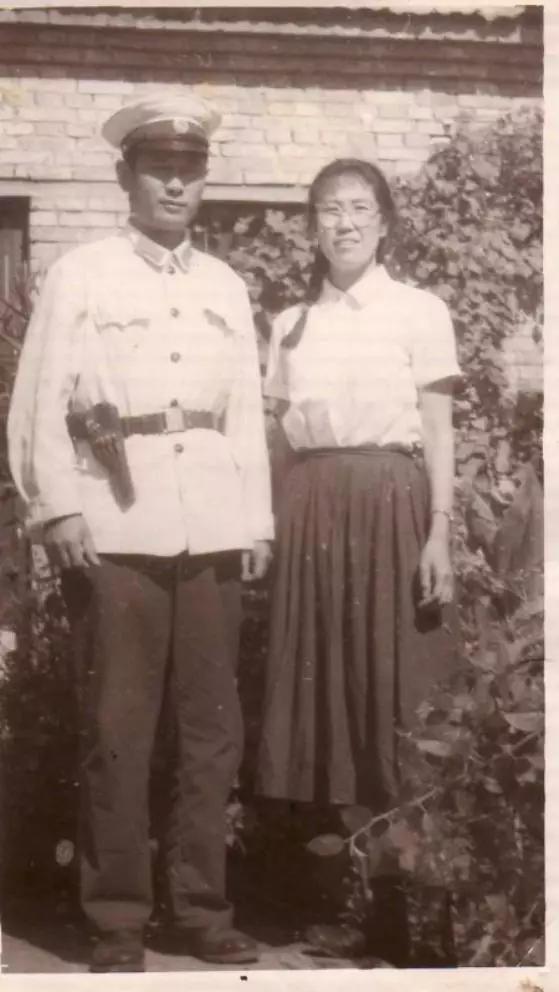 民警老爸抓逃犯,警察爸爸抓逃犯儿子