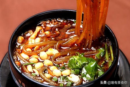 小吃店加盟店最火爆的项目酸辣粉,酸辣粉最正宗的做法加盟