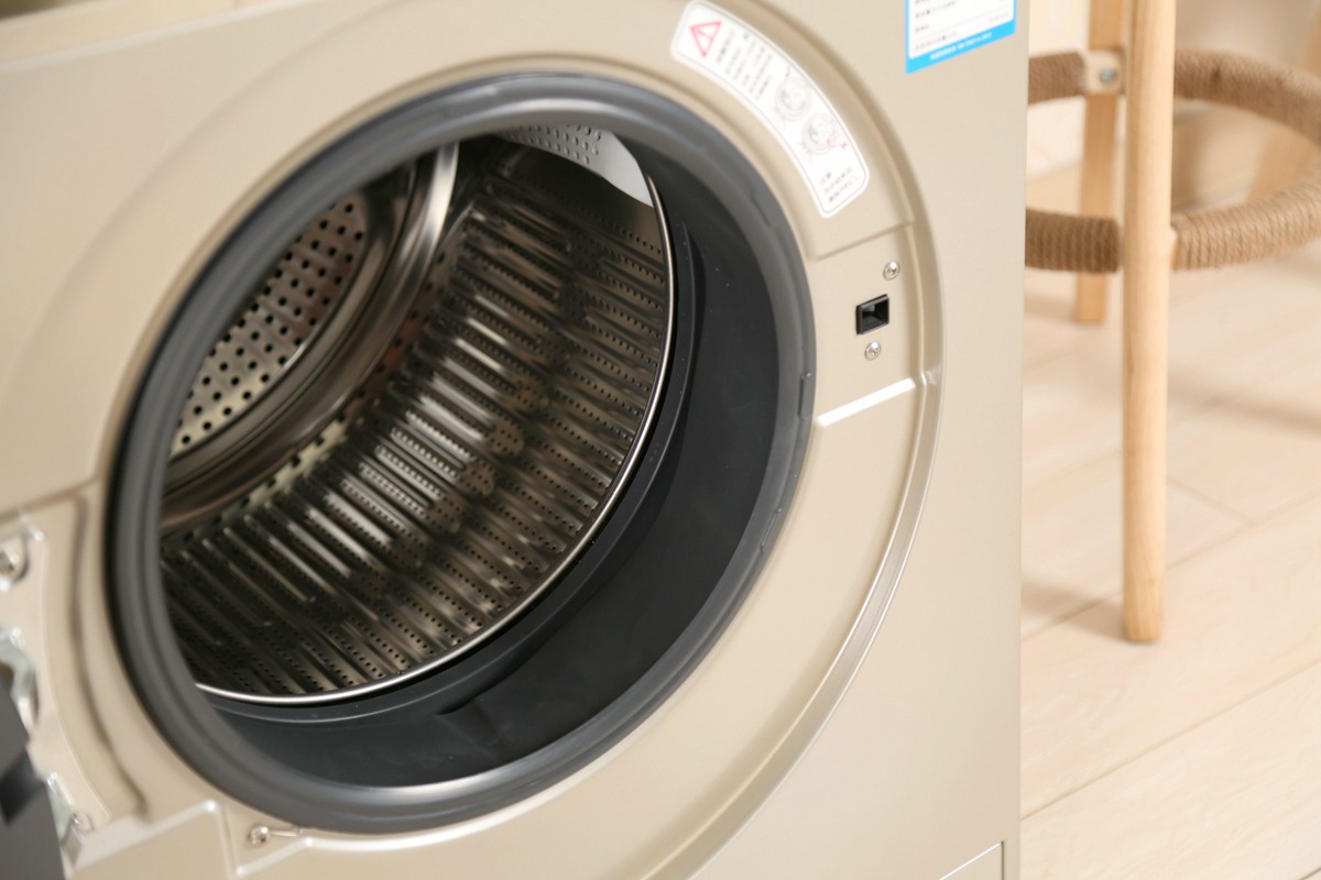 晒衣服不弄干水,晒衣服不脱水会怎么样