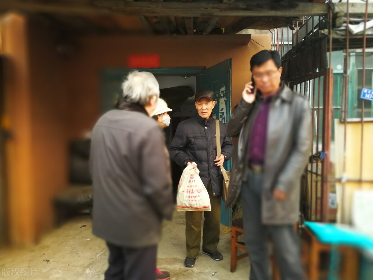 农村遇见不说理的邻居怎么办,农村遇到不说理的邻居怎么处理