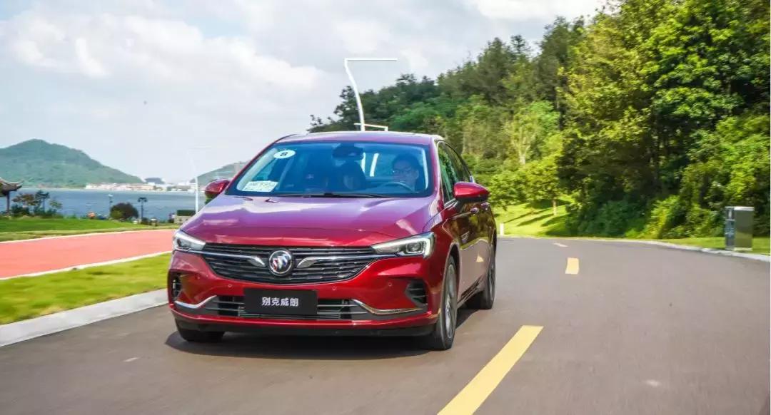 别克威朗2022款20tcvt领先型落地价,2019款别克威朗1.5t双离合20t领先型