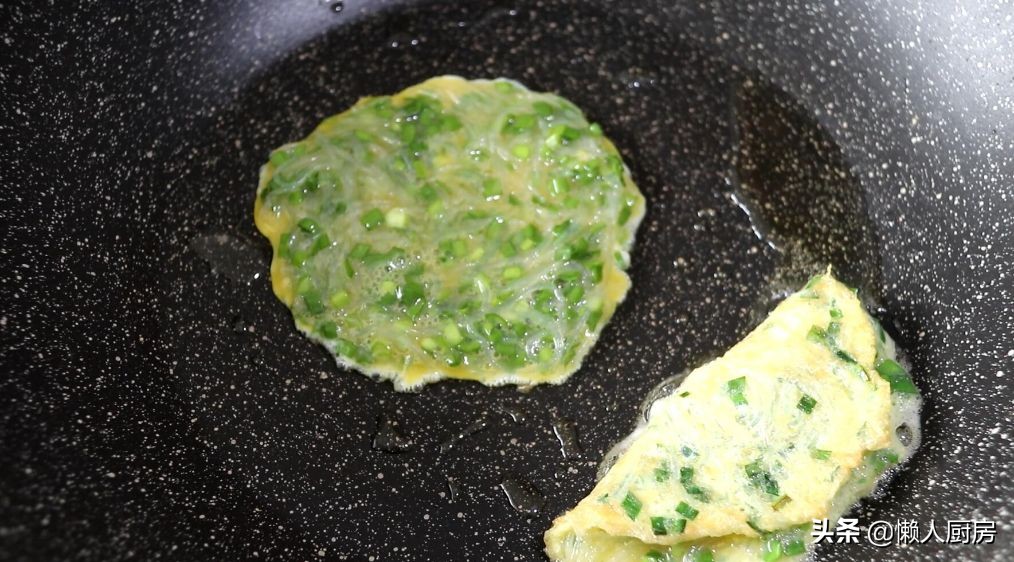 不需揉的韭菜鸡蛋饼的做法,韭菜鸡蛋饼不用面粉的做法