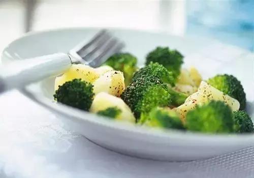 淋雨瘫痪怎么回事,淋雨的最严重后果