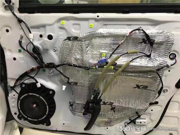 开什么样的酷路泽才叫享受？隔音升级加音响改装是必不可少的