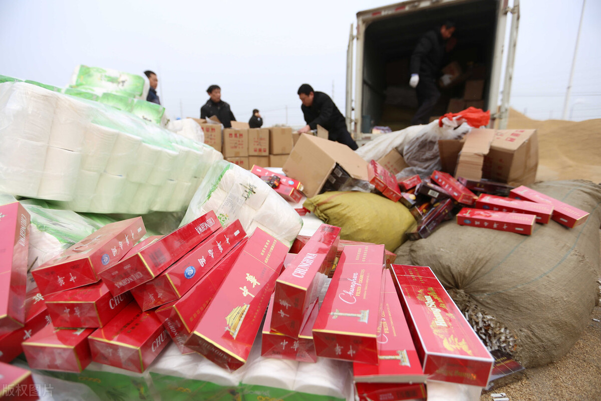 买到过期且假冒伪劣食品怎么索赔,买到过期食品怎么判恶意诈骗