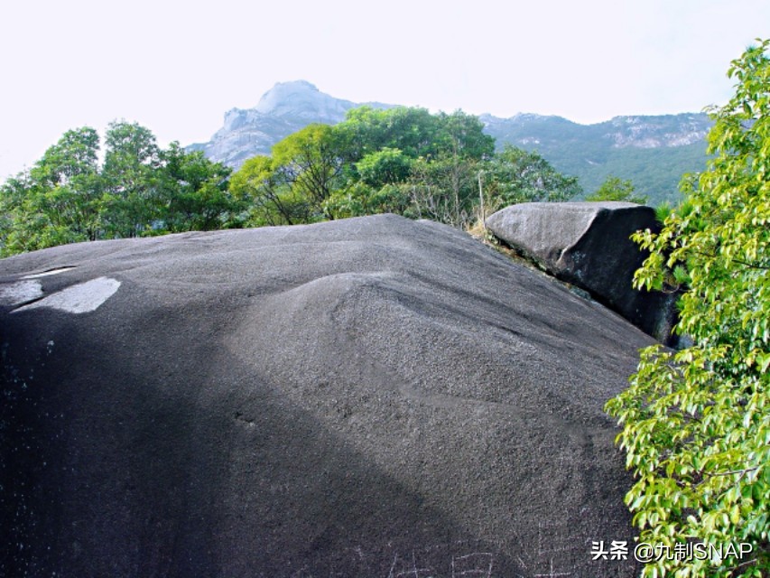 云髻山，风花雪叶自在乾坤