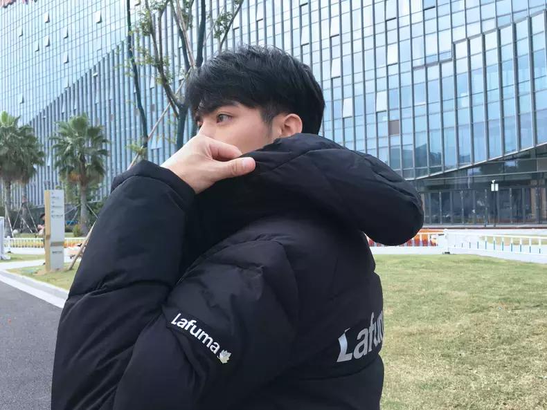 羽绒服也能穿出时髦感,羽绒服这样穿时髦温暖还显瘦