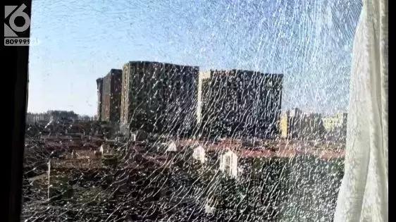 红星紫郡25层楼11家玻璃突然爆裂这次没有临时工物管甩锅给天气