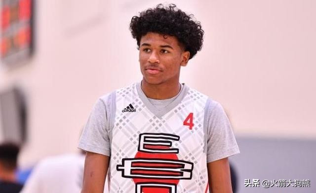 火箭杰伦格林穿回4号球衣,杰伦格林谈换4号球衣