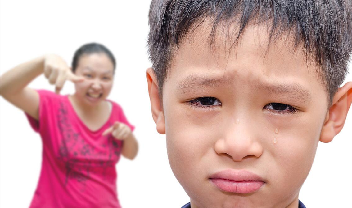 孩子一出门就变了,孩子一出门就不听话