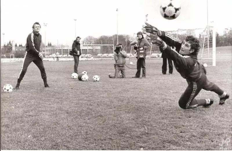 拜仁史话,拜仁慕尼黑皮裤