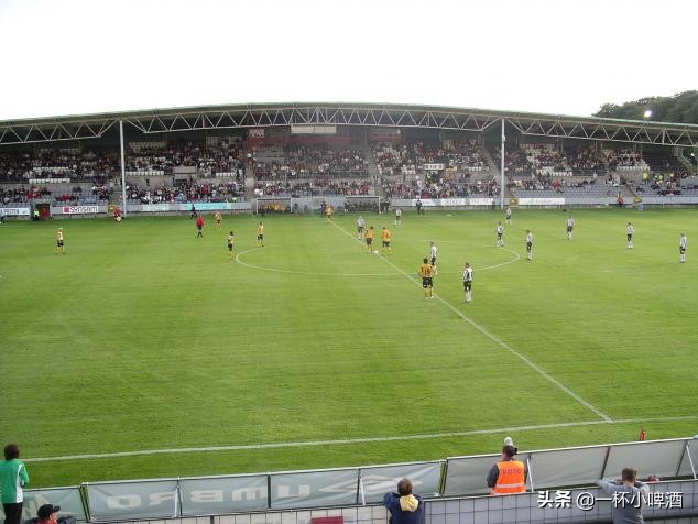 欧洲联赛小型球场有哪些,欧洲五大联赛顶级球场