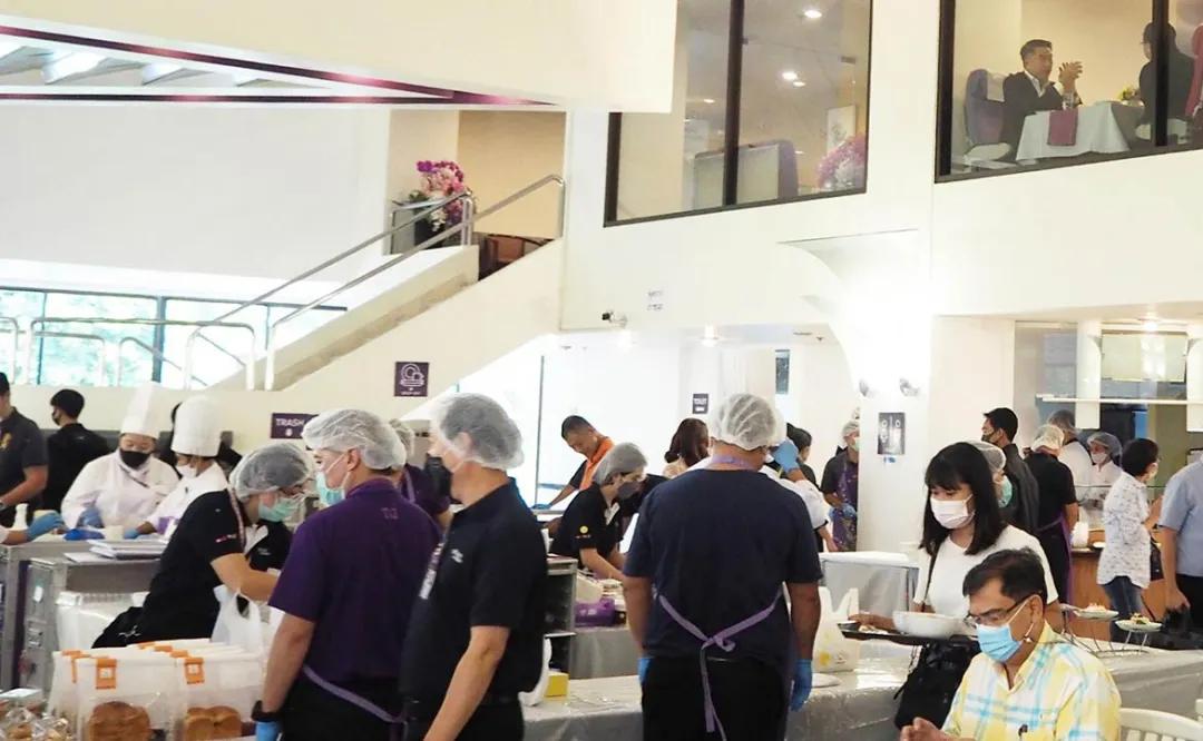 原地转圈圈飞机,原地转圈圈起飞图