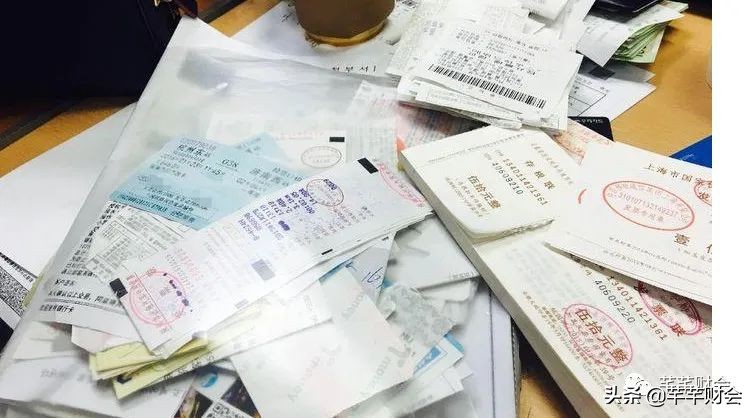 会计怎么贴发票又快又整齐,财务粘贴发票快速方法