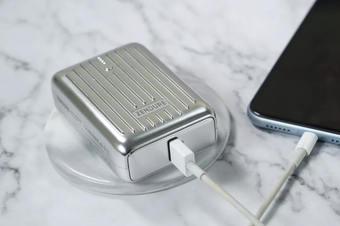 小米充电宝可以给华为手机充电吗,华为充电宝和小米充电宝哪个好