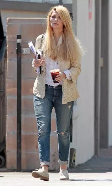 屁股大腿粗梨型身材适合什么裤子,梨形身材腿粗屁股大的裤子