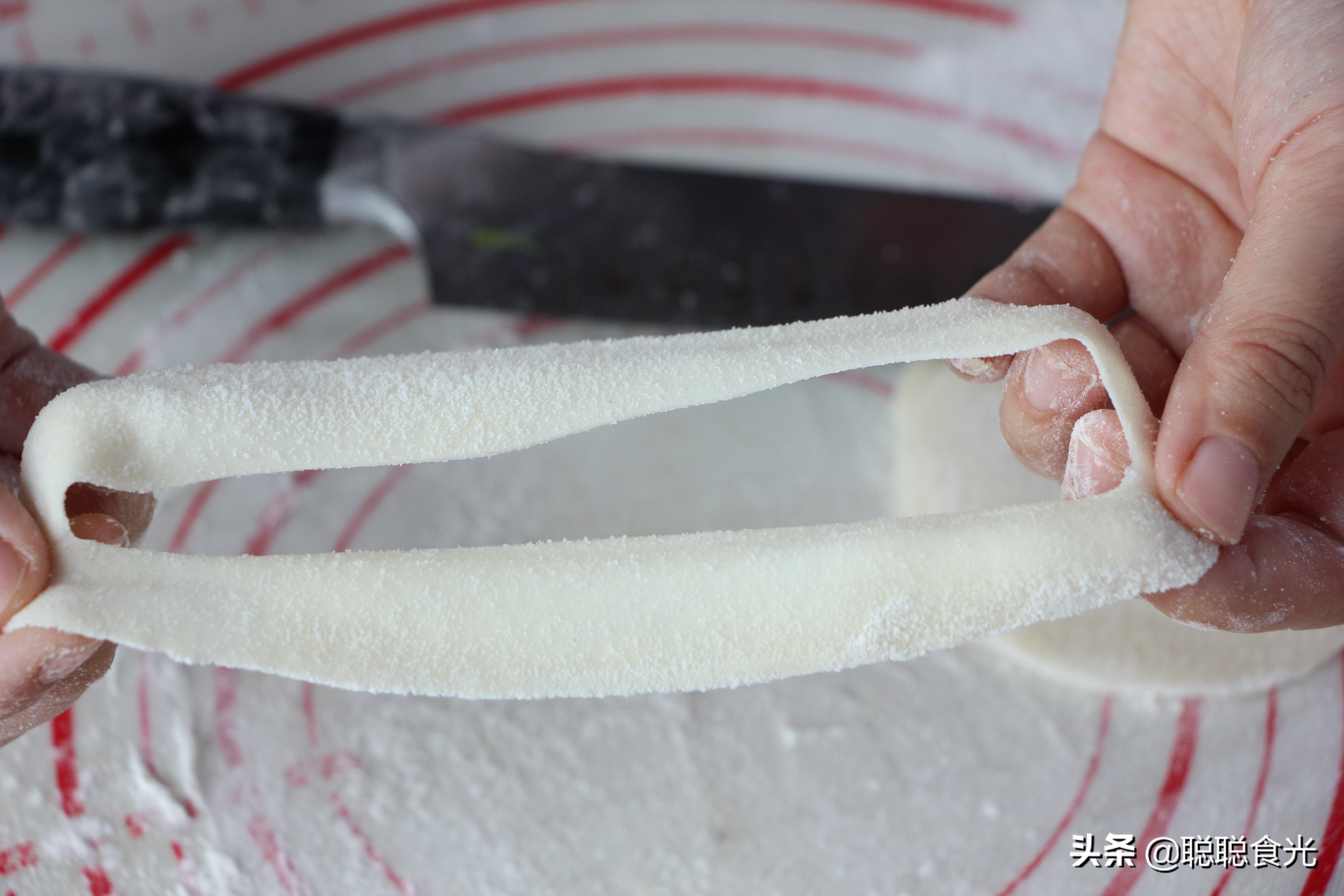 剩下的饺子皮不要再浪费了配音,剩下的饺子皮别浪费