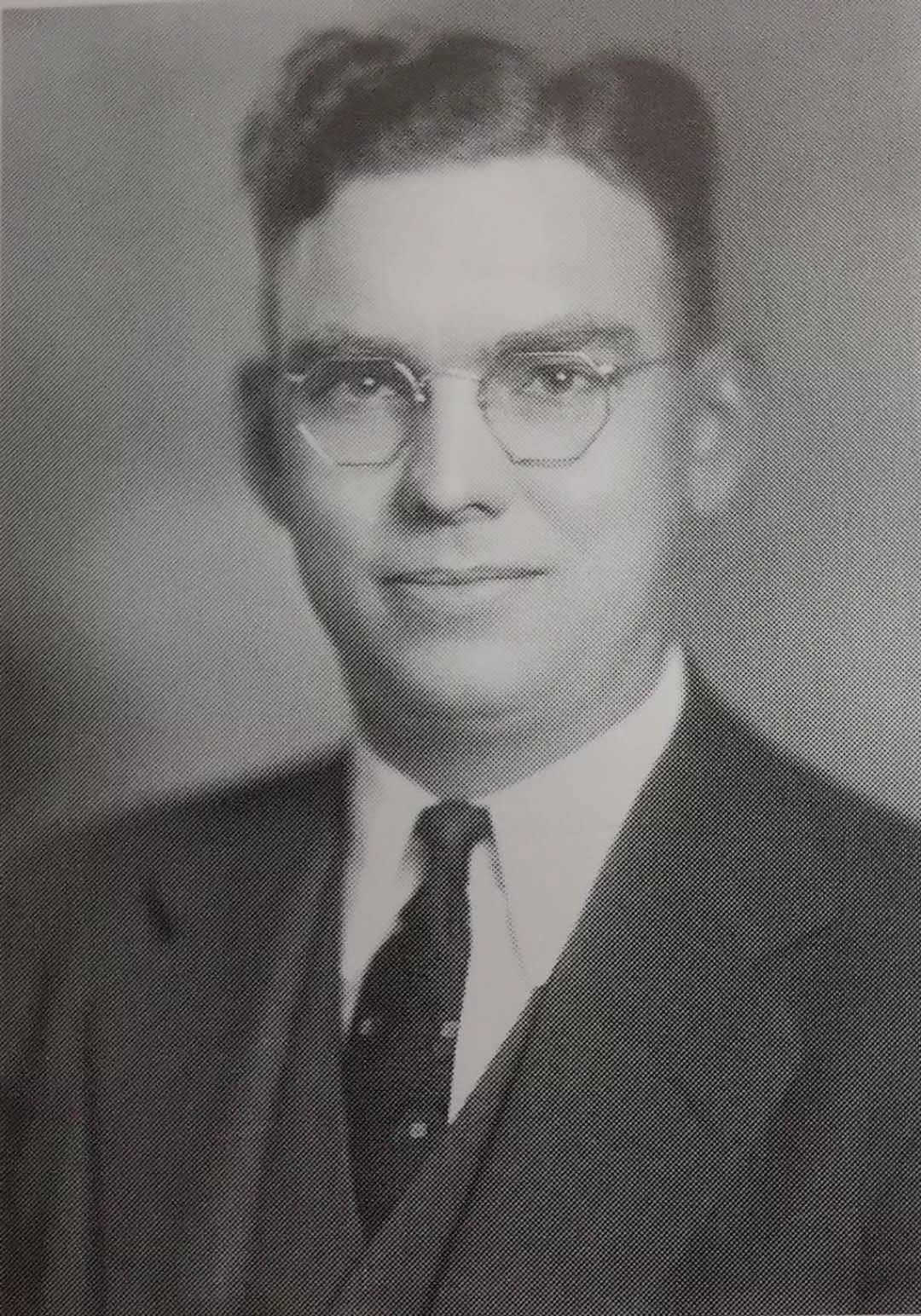 股神巴菲特人生史,股神巴菲特个人经历介绍