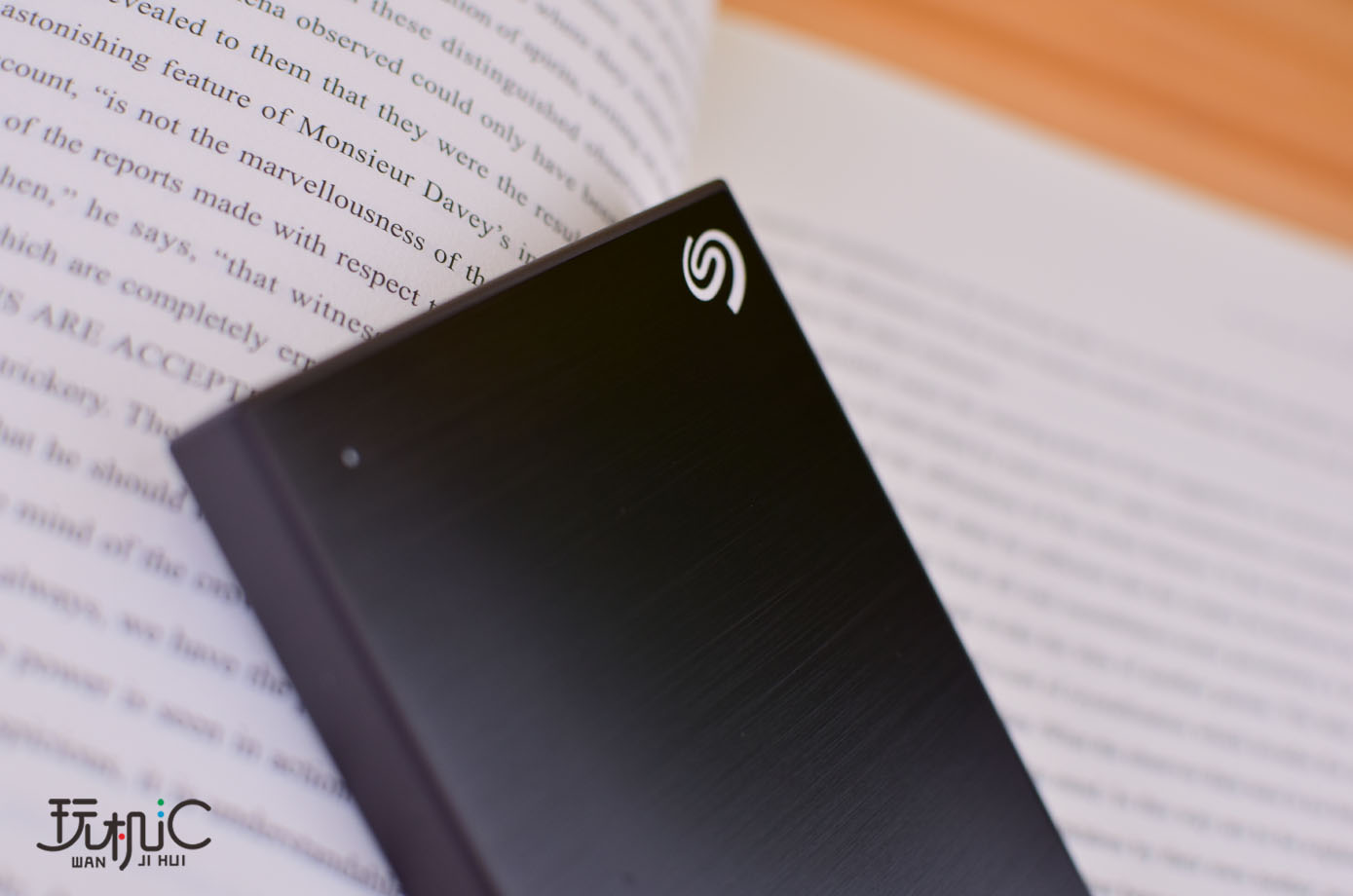 希捷移动硬盘睿翼和铭系列哪个好,希捷桌面硬盘铭和睿哪个好