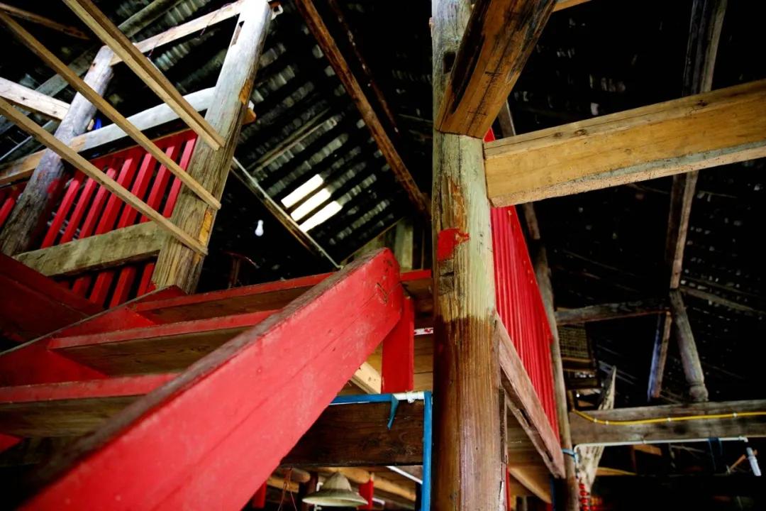 津门网金熙男：彩色小镇