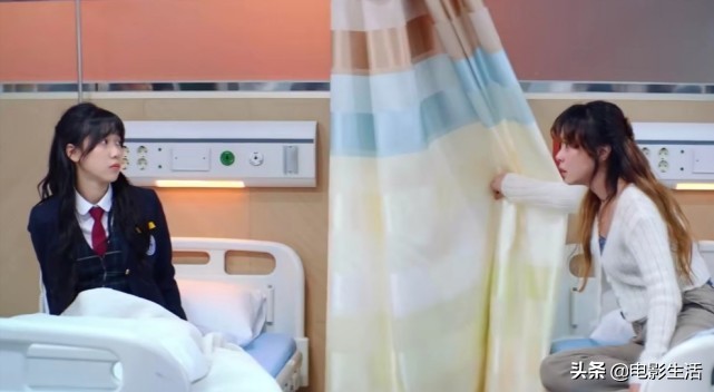 新沙雕韩剧!女主遇见17岁的自己,男主被误认为暴露狂笑出猪叫