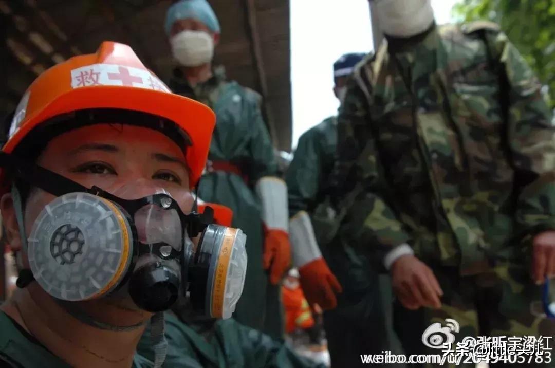 从亿万富翁到阶下囚全集,从千万富翁到被悬赏的经历